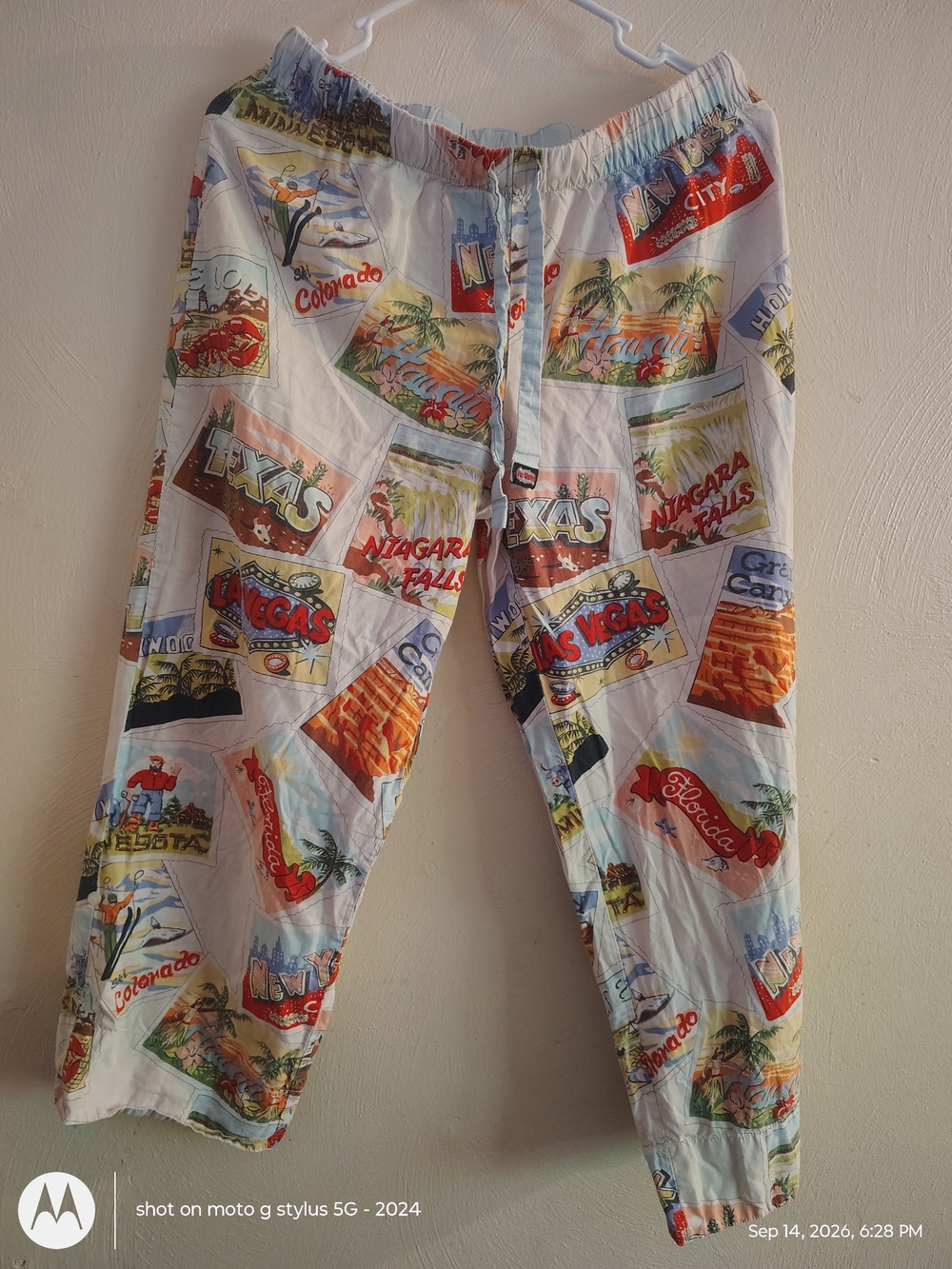 Nick & Nora Women's Pajama Pants Size M Multicolor Travel Graphic Print Cotton